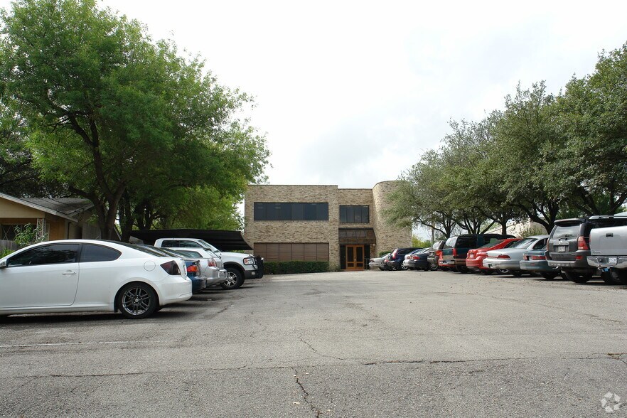 More Photos Of 518 E Ramsey Rd, San Antonio Medical For Lease