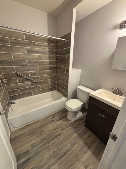 More Photos Of 825 N 41st St, Philadelphia Apartments For Sale