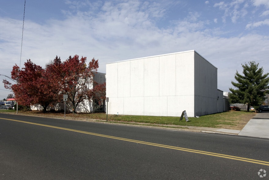 More Photos Of 151 S 14th St, Quakertown Health Club For Lease