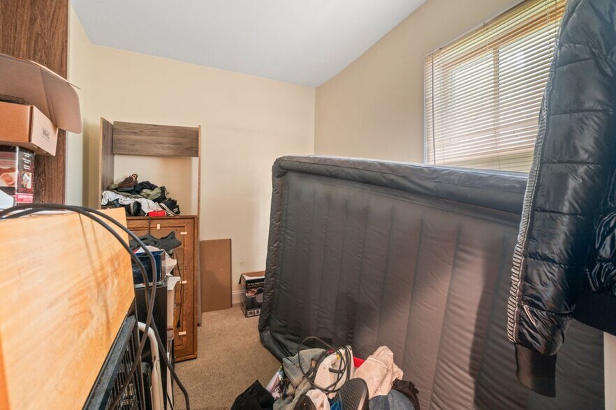 More Photos Of 702 Homestead St, Baltimore Multifamily For Sale