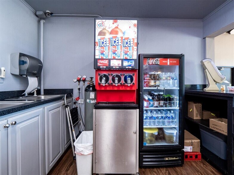 More Photos Of 1110 Stothers Ave, Seminole Theater Concert Hall For Sale