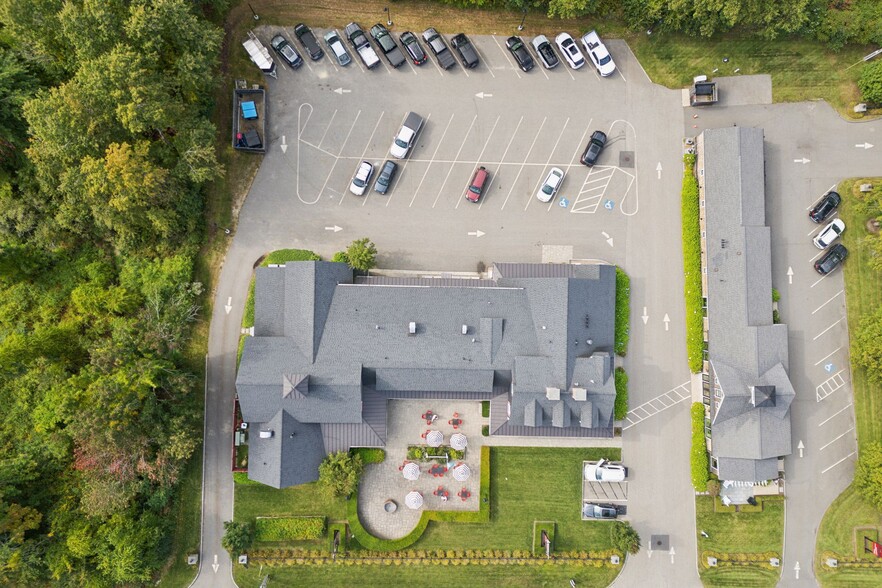 More Photos Of 2178 Post Rd, Wells Restaurant For Lease