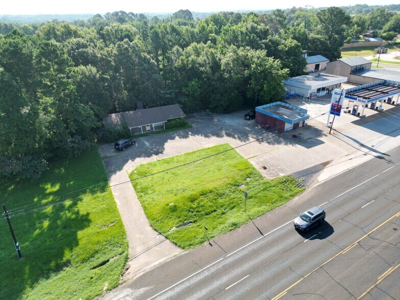 More Photos Of 804 Highway 110 N, Whitehouse Office For Sale