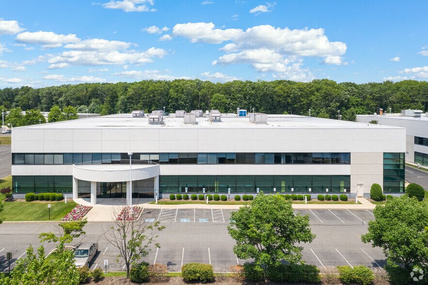 More Photos Of 260 Industrial Way W, Eatontown Warehouse For Lease