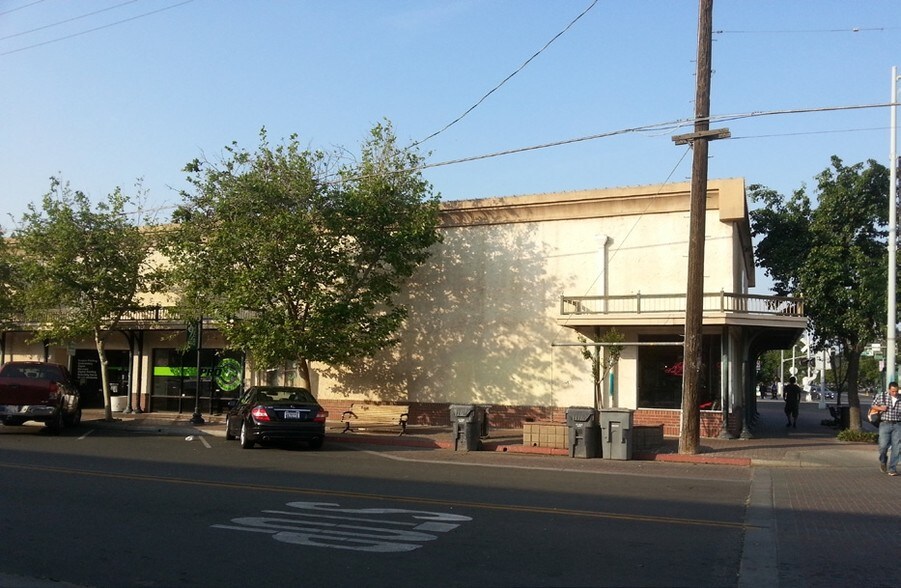 More Photos Of 6 E Yosemite Ave, Madera Freestanding For Sale