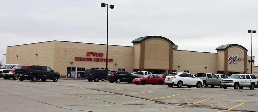 More Photos Of 3425 Oak View Dr, Omaha General Retail For Lease