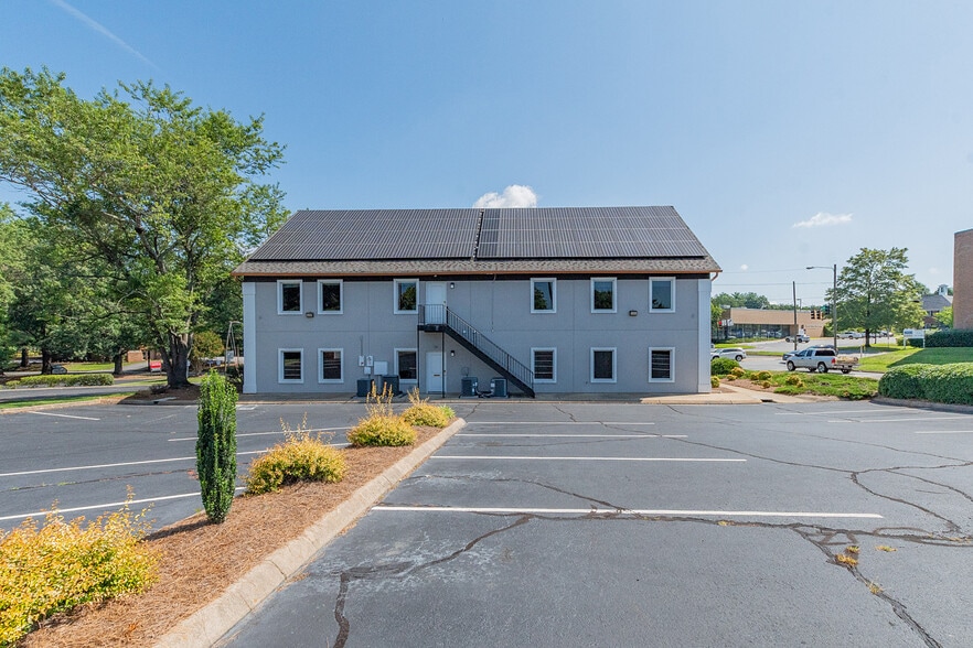 More Photos Of 3400 Healy Dr, Winston-Salem Office For Sale