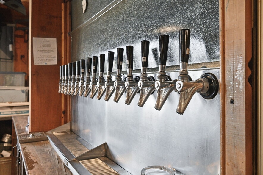 More Photos Of 2000 N Bridge St, Elkin Restaurant For Sale