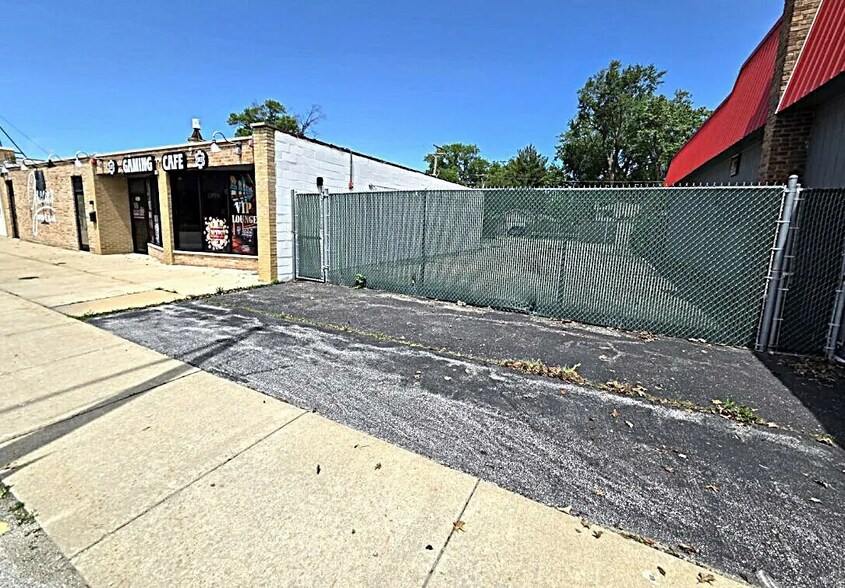 More Photos Of , Midlothian General Retail For Sale