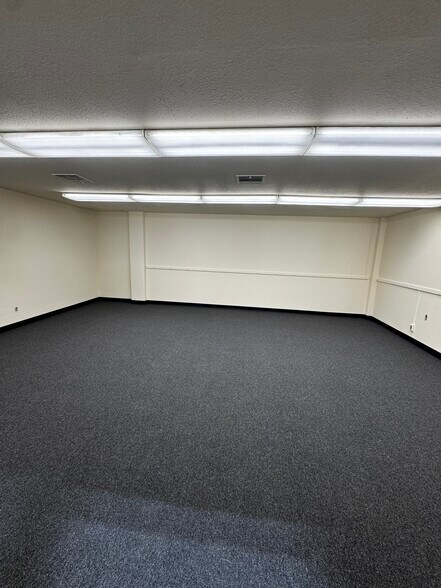 More Photos Of 1017 S Mountain Ave, Monrovia Manufacturing For Lease