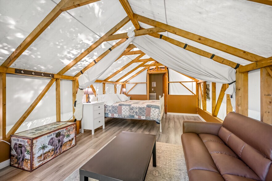 More Photos Of 1885 Central Rd, Hornby Island Land For Sale