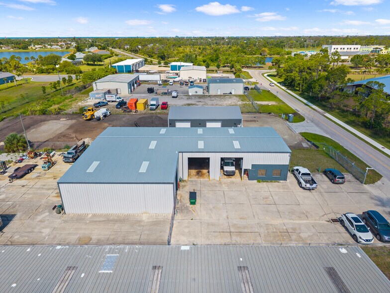 More Photos Of 2640 Avenue of the Americas St, Englewood Warehouse For Sale