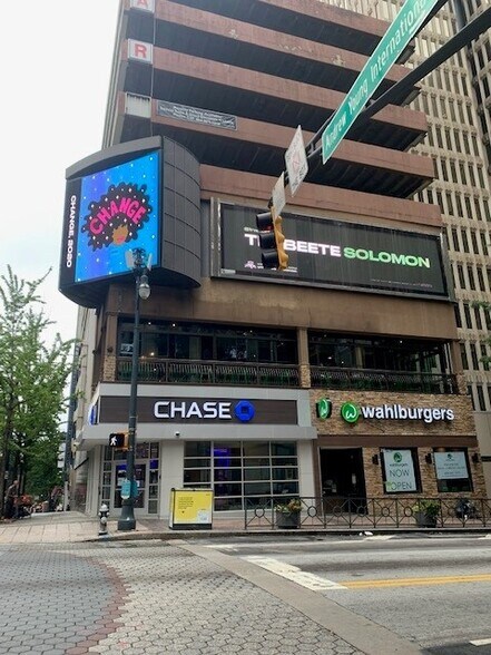 More Photos Of 218 Peachtree St, Atlanta Freestanding For Lease