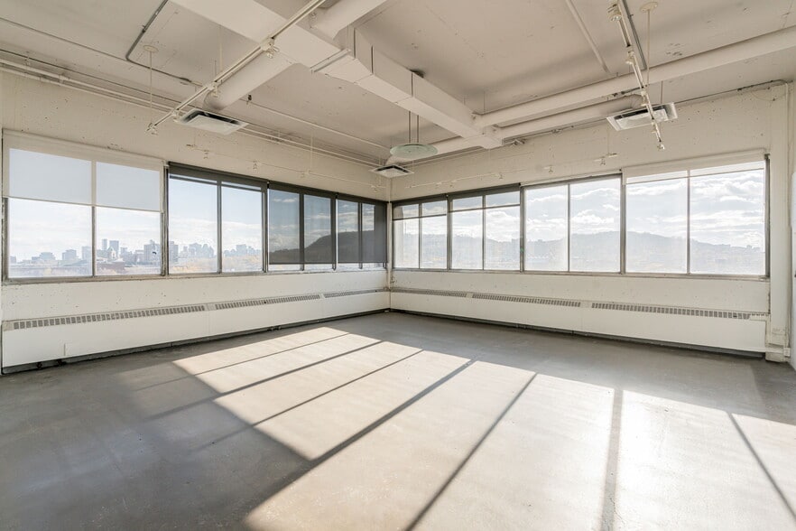 More Photos Of 5455 De Gaspé Av, Montréal Loft Creative Space For Lease