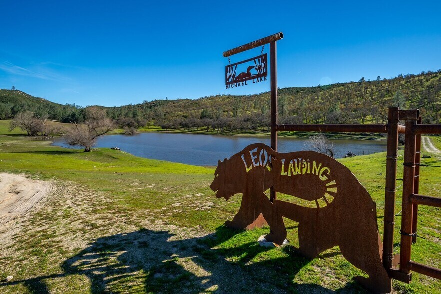 More Photos Of 535 Calf Canyon Hwy, Creston Winery Vineyard For Sale