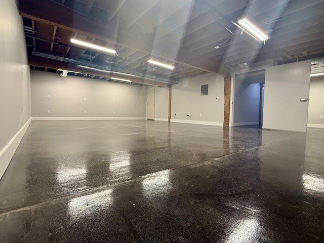 More Photos Of 9414-9488 Union Sq, Sandy Unknown For Lease