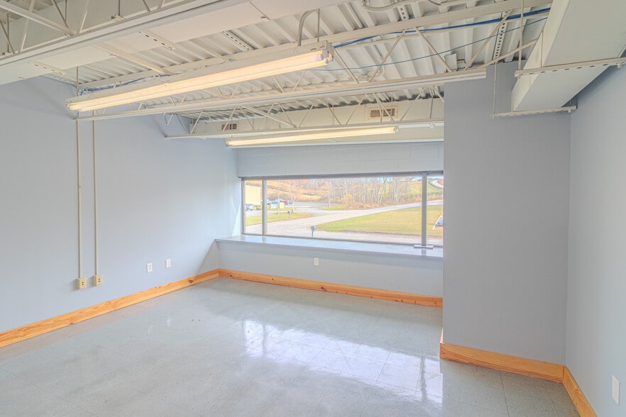 More Photos Of 87 Carpenter Dr, Annville Warehouse For Sale