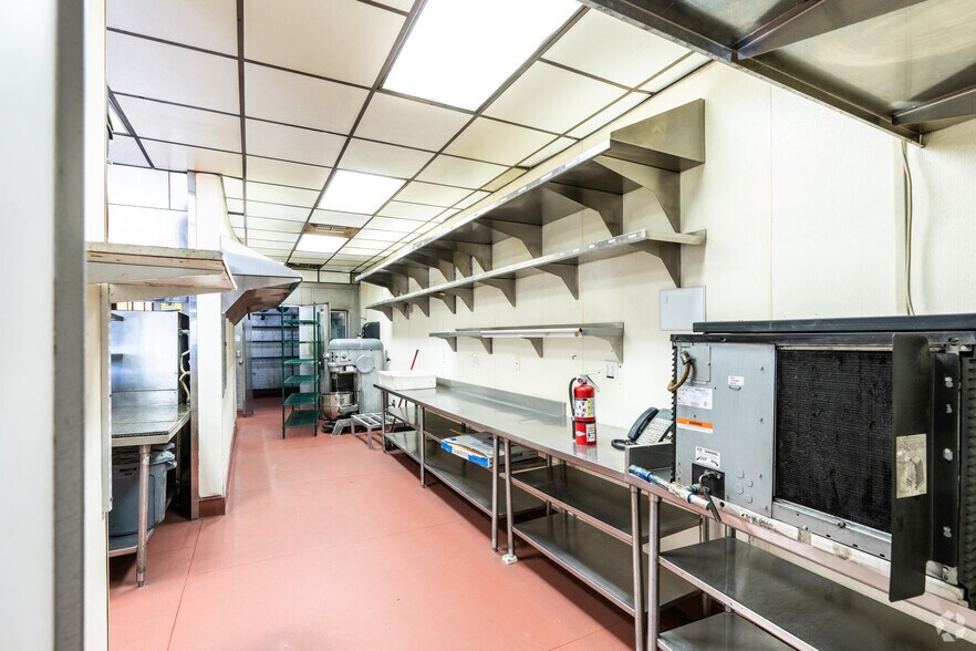 More Photos Of 1535-1541 Giammona Dr, Walnut Creek Storefront For Sale