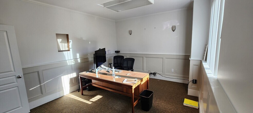 More Photos Of 60 Scott Rd, Prospect Warehouse For Lease