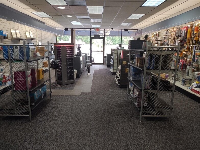 More Photos Of 810-814 Market St, Cheraw Freestanding For Sale