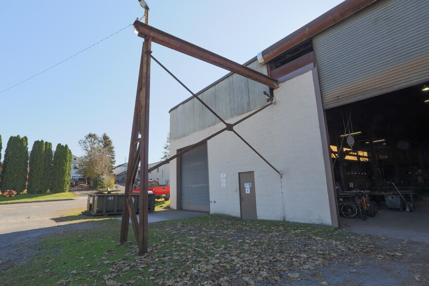 More Photos Of 633 Fellows Ave, Hanover Township Warehouse For Sale