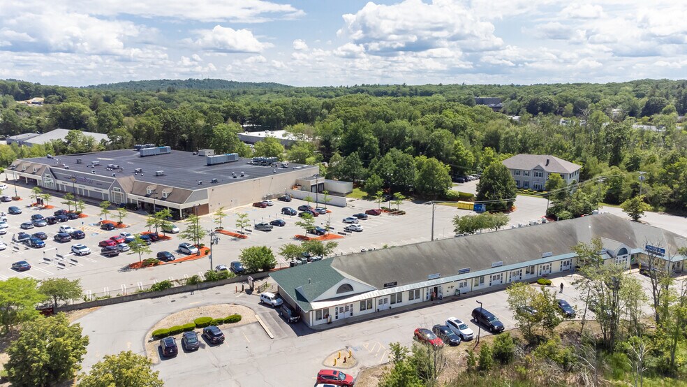 More Photos Of 733 Turnpike St, North Andover Fast Food For Sale