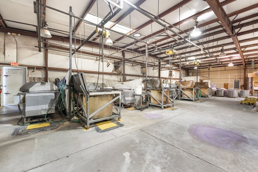 More Photos Of 480 Pat Ave, Overton Industrial For Sale