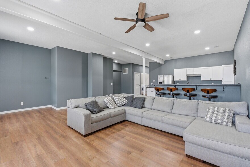 More Photos Of 302 N Main St, Newton Office Residential For Sale