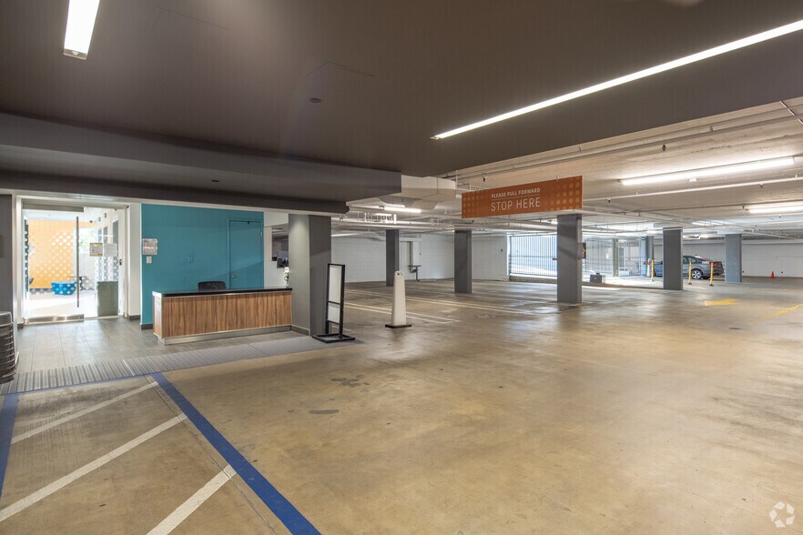 More Photos Of 4130 Cahuenga Blvd, Toluca Lake Office For Sale