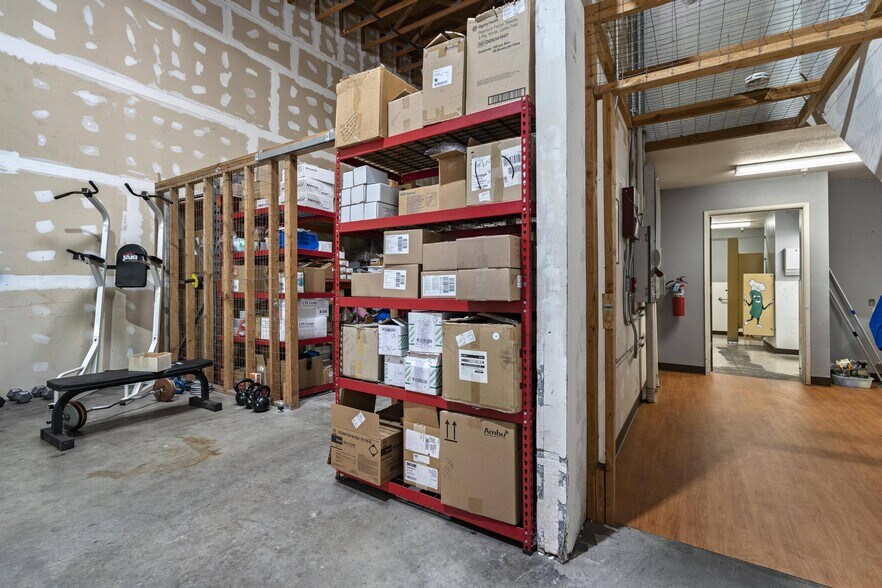 More Photos Of 110 Spring Hill Dr, Grass Valley Manufacturing For Sale