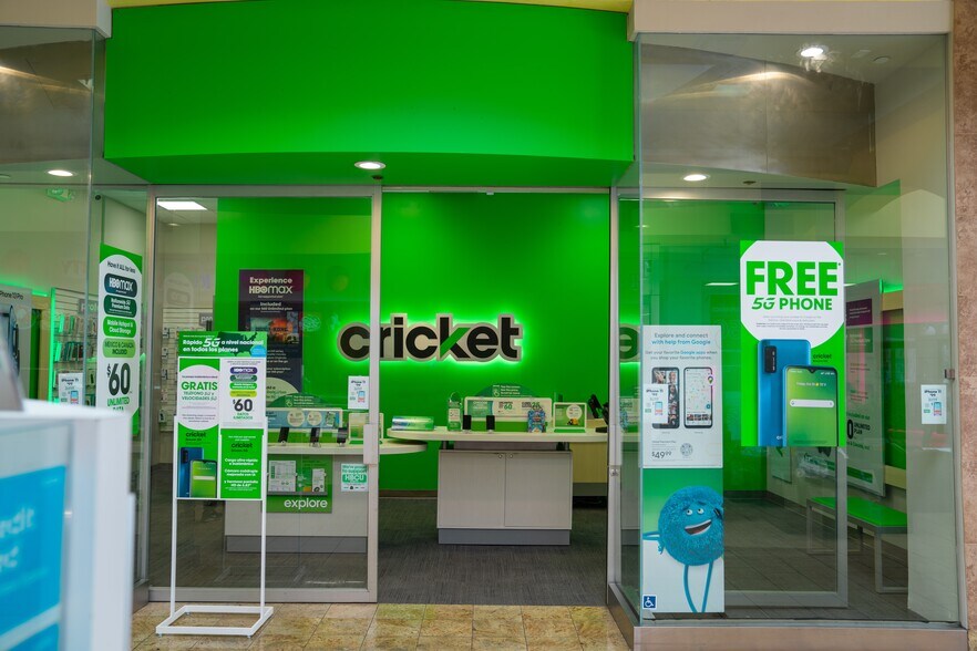 More Photos Of 8401 Van Nuys Blvd, Panorama City Unknown For Lease