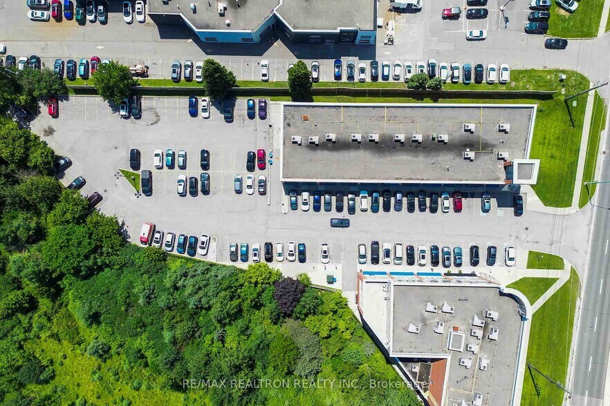 More Photos Of 11685 Yonge St, Richmond Hill Office For Sale