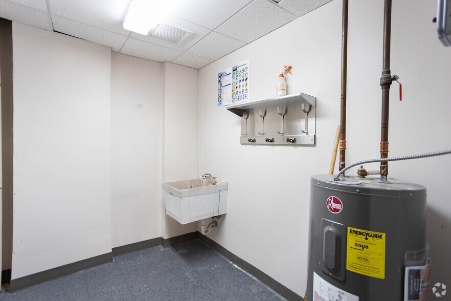 More Photos Of 921 Main St, Buffalo Apartments For Lease