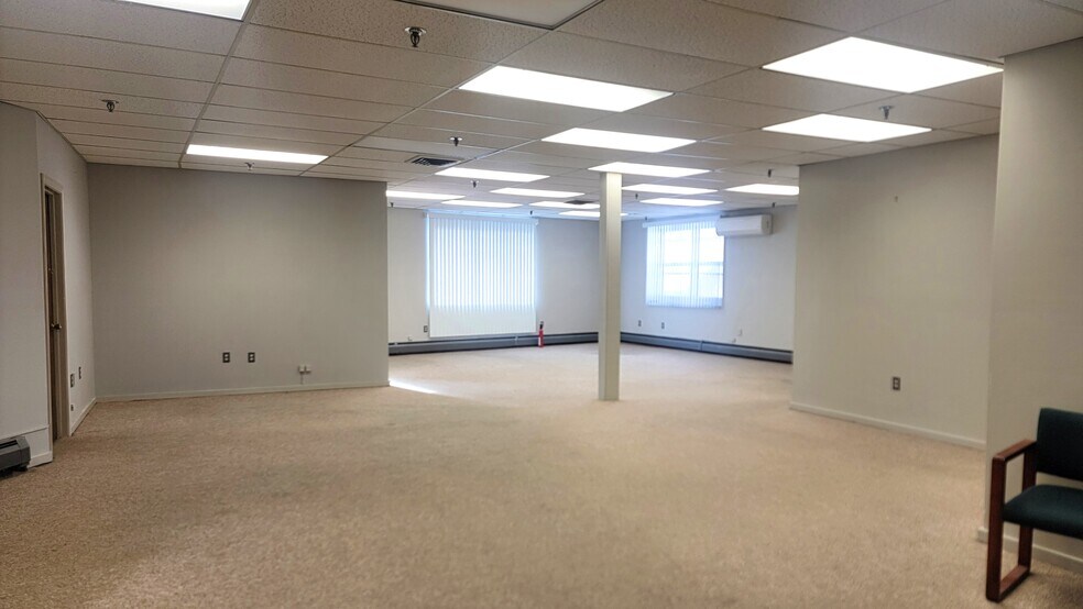 More Photos Of 97 Pleasant St, Claremont Medical For Lease