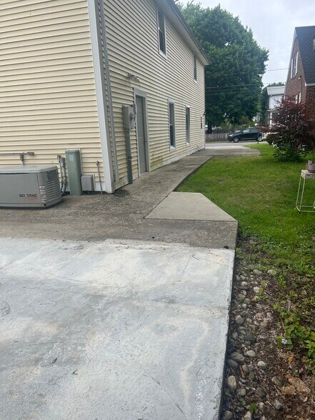More Photos Of 50 King St, Torrington Office For Sale