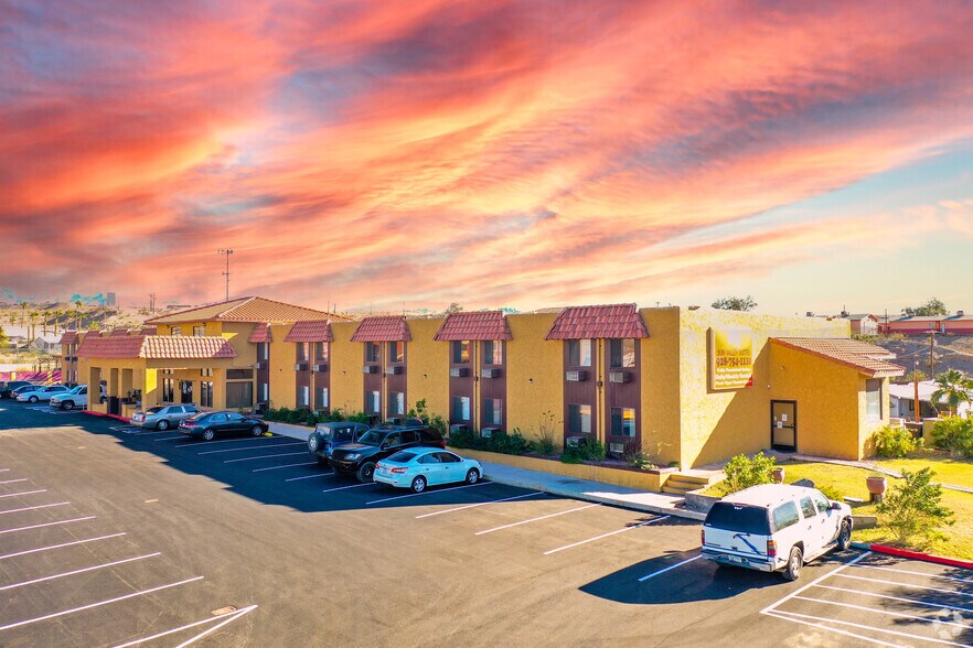 Primary Photo Of 336 Lee Ave, Bullhead City Hotel For Sale