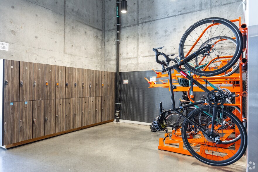 More Photos Of 150 Hooper St, San Francisco Light Manufacturing For Lease