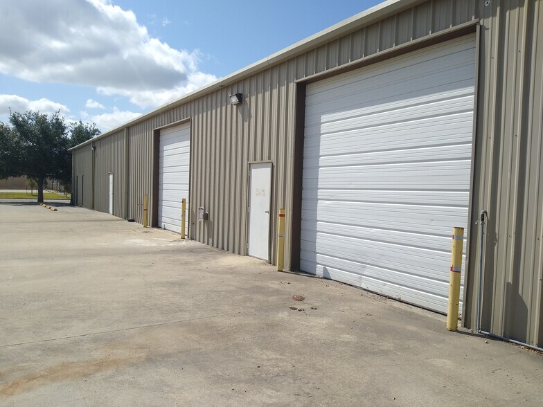 More Photos Of 1959 Saratoga Blvd, Corpus Christi Warehouse For Sale
