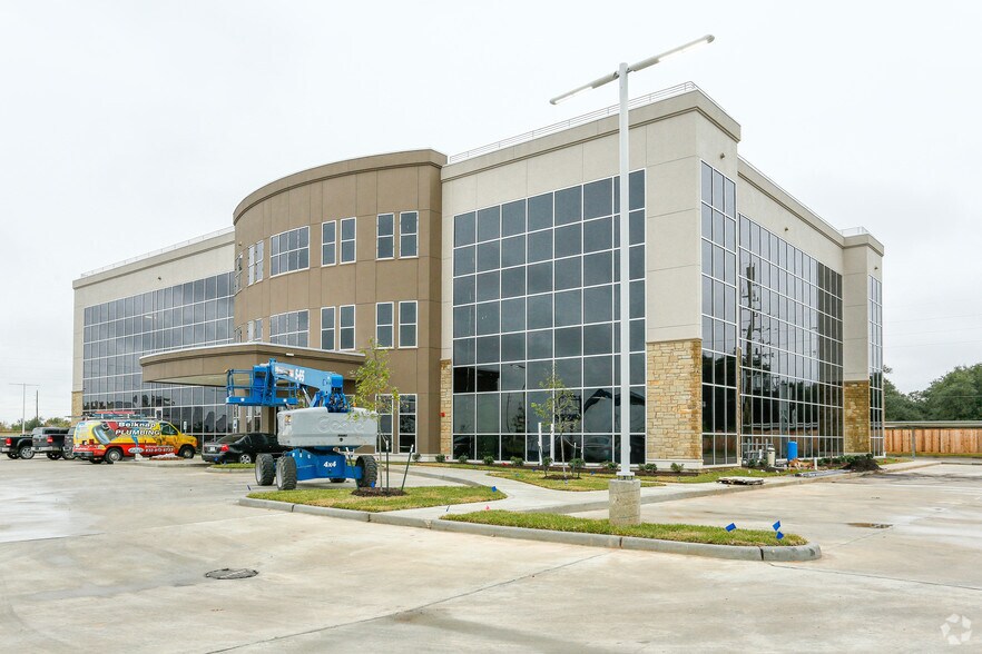 More Photos Of 23530 Kingsland Blvd, Katy Medical For Lease