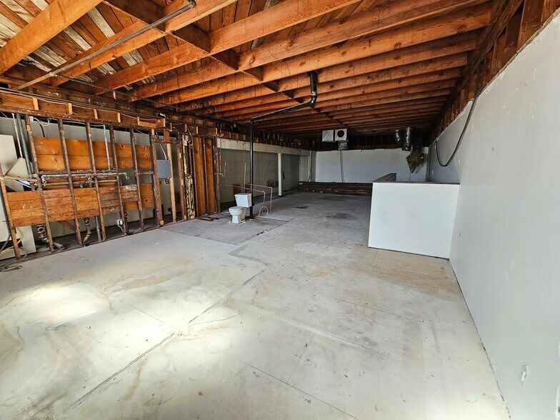 More Photos Of 1014 Vine St, Los Angeles Movie Radio TVStudio For Sale