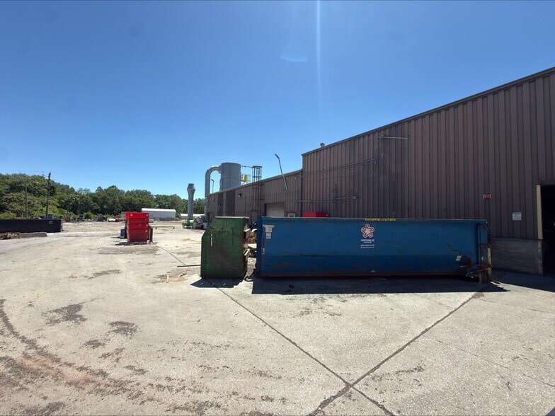 More Photos Of 232 W Pearl St, Jonesboro Industrial For Sale