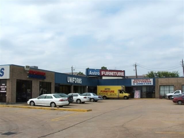 Primary Photo Of 2590 610 South Loop West, Houston Storefront Retail Office For Lease