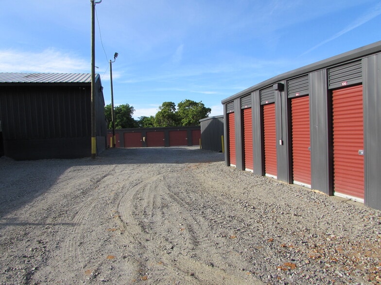 More Photos Of 5550 Hawkinsville Rd, Macon-Bibb Self Storage For Sale