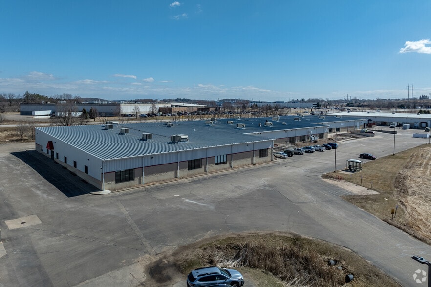 More Photos Of 2536 Alpine Rd, Eau Claire Showroom For Lease