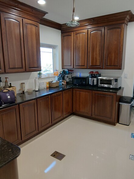 More Photos Of 880 NW 1st Ave, Boca Raton Light Manufacturing For Lease