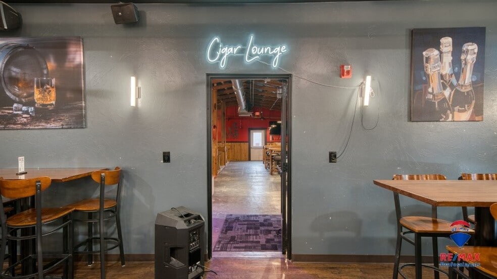More Photos Of 5201 S Douglas Hwy, Gillette Bar For Sale