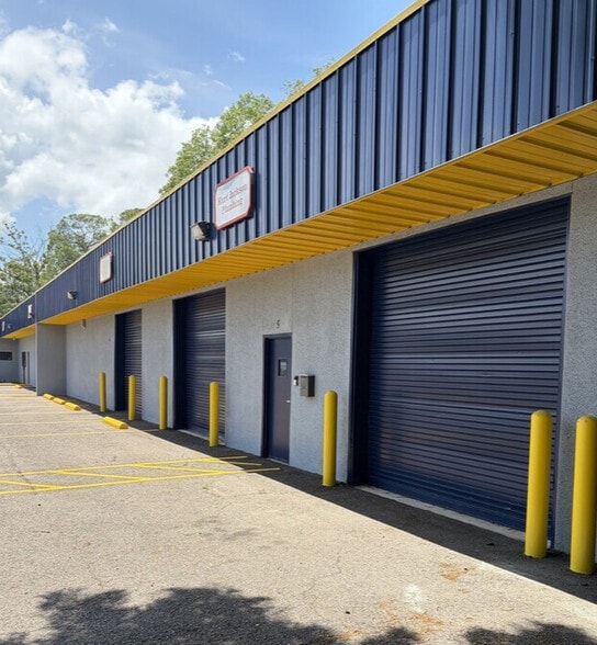 More Photos Of 3599 Lenox Ave, Jacksonville Light Distribution For Lease