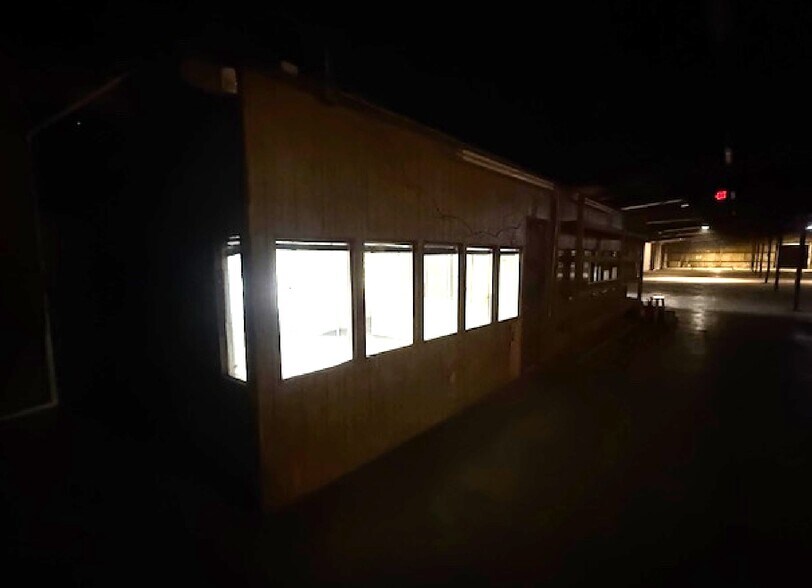 More Photos Of 479 Zoo Pky, Jacksonville Warehouse For Lease