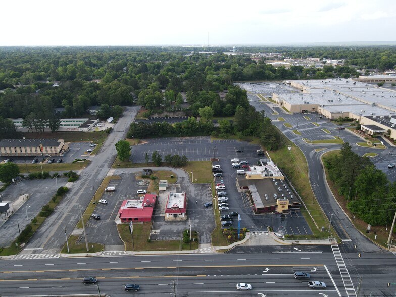 More Photos Of 1992 Watson Blvd, Warner Robins Restaurant For Sale