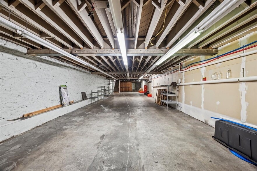 More Photos Of 1501-1503 E Carson St, Pittsburgh Restaurant For Sale